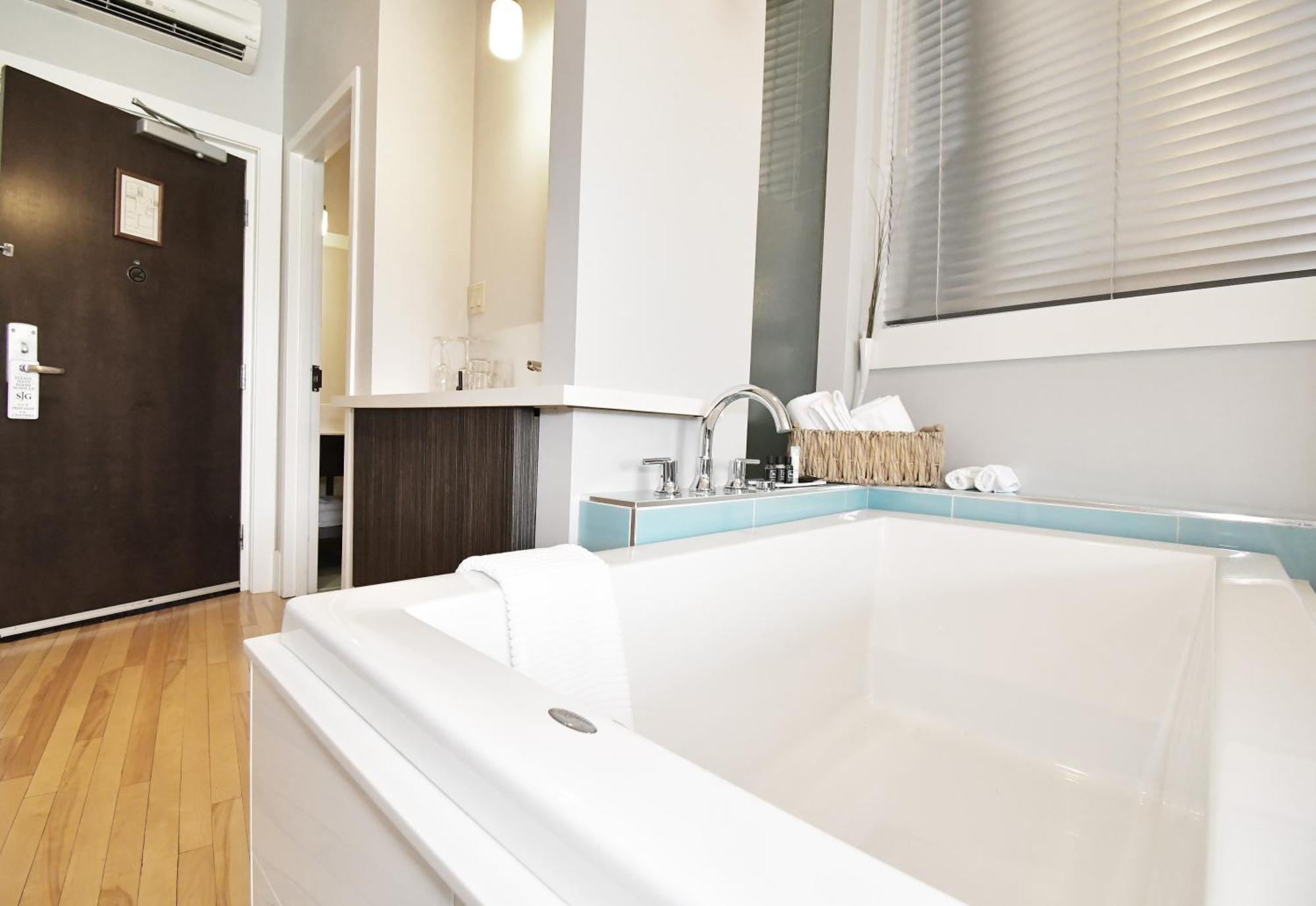 St James Gate By Bower Boutique Hotels Moncton Eksteriør billede